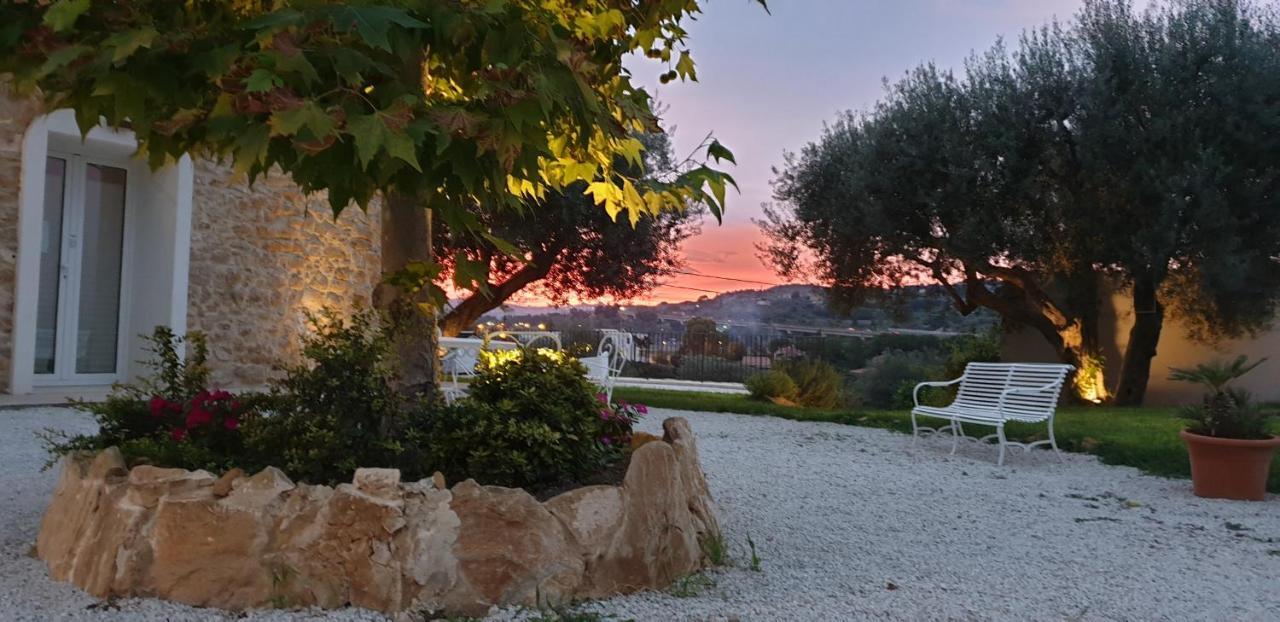 Uliwood Hotel Caltanissetta Exterior foto