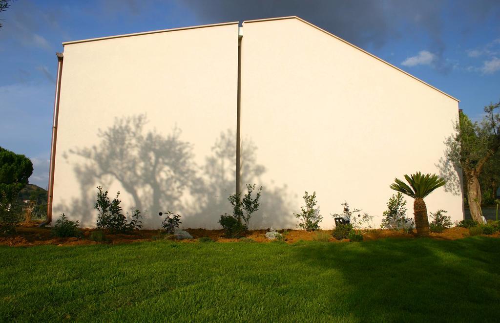 Uliwood Hotel Caltanissetta Exterior foto