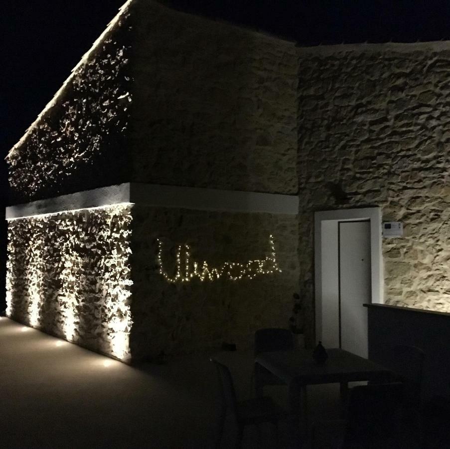 Uliwood Hotel Caltanissetta Exterior foto