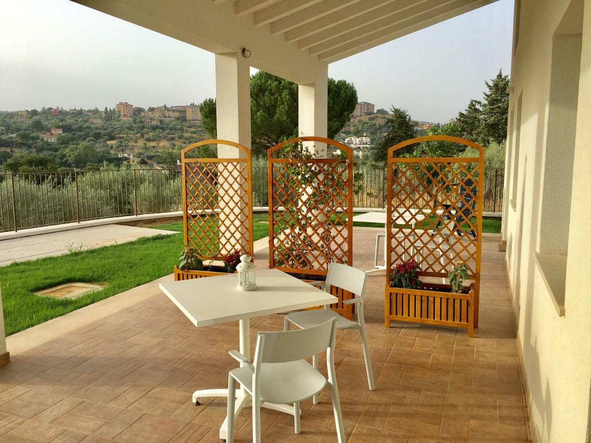 Uliwood Hotel Caltanissetta Exterior foto